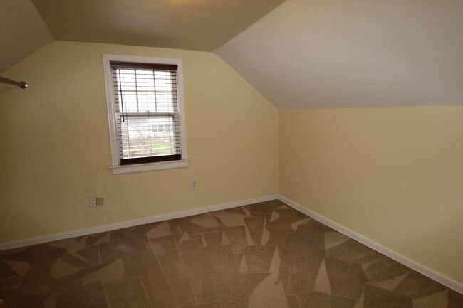Building Photo - 972 Chambers Cir