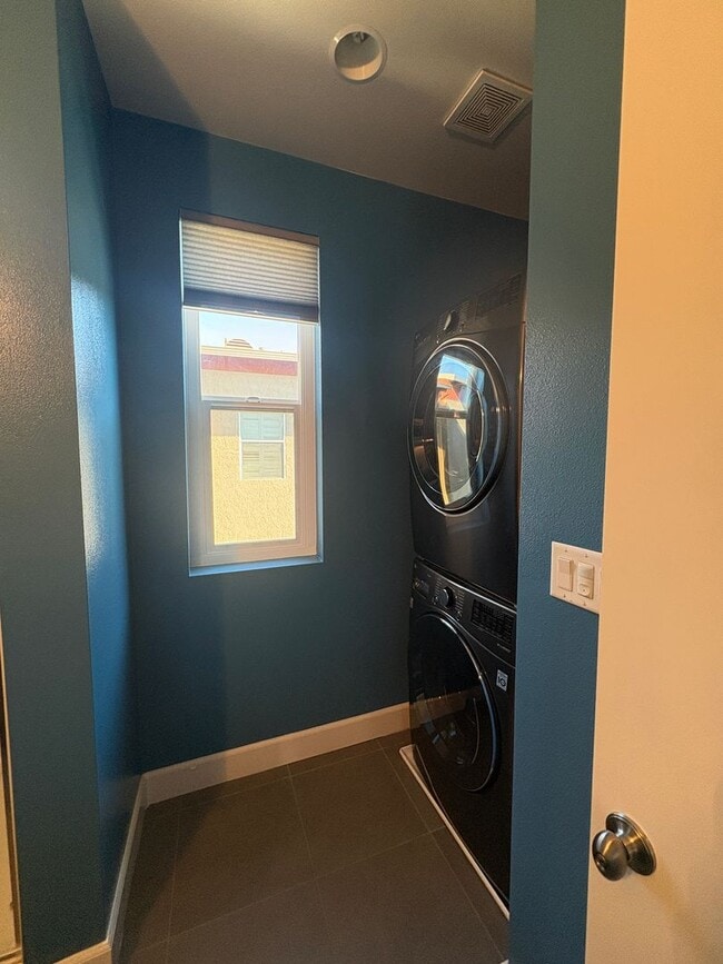 Building Photo - 788 Pearlite Ct