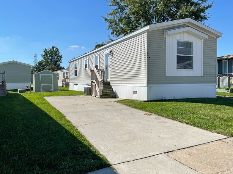 Building Photo - 38044 Johannes Dr
