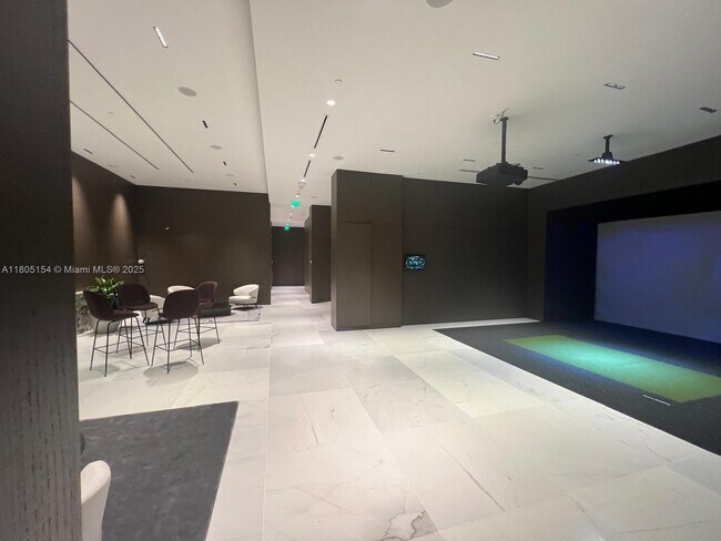 Building Photo - 300 Biscayne Blvd Way