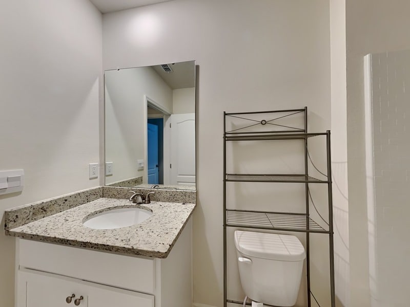 Building Photo - 1417 Sugarwood St