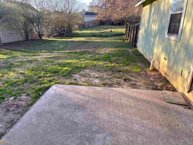 Building Photo - 10399 Briarbay Dr