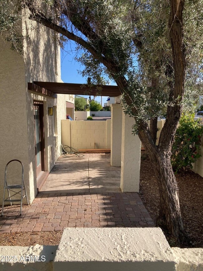 Building Photo - 8634 S 51st St