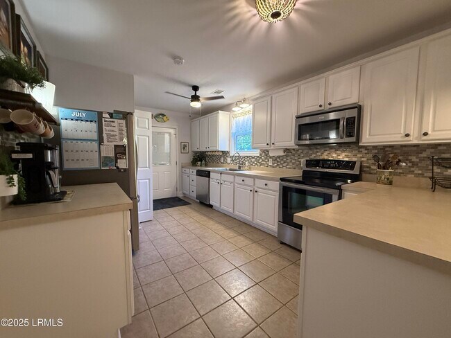 Building Photo - 2717 Oaklawn Ave
