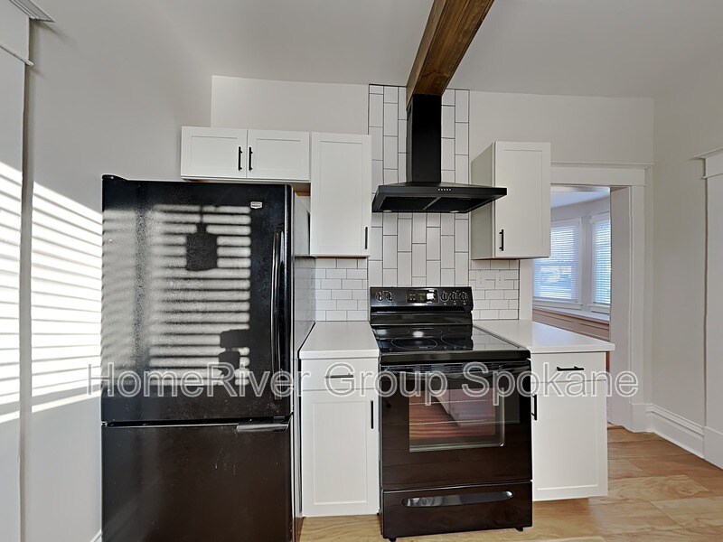 Building Photo - 2503 N Madelia St