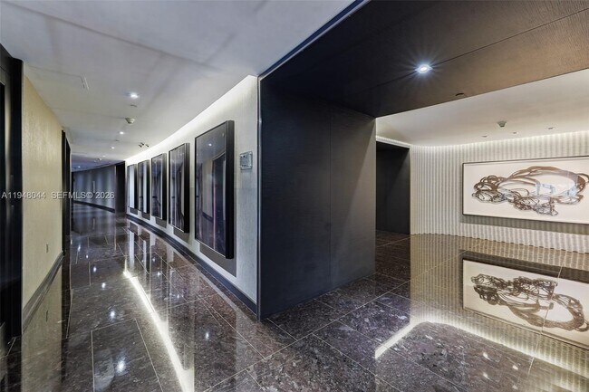 Building Photo - 1800 S Ocean Dr