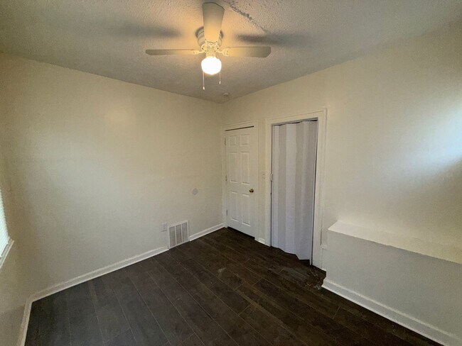Building Photo - Open House Schedule Mon 9.8.25 @ 1:00pm, W...