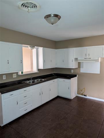 Building Photo - 5453 Wayside Ave