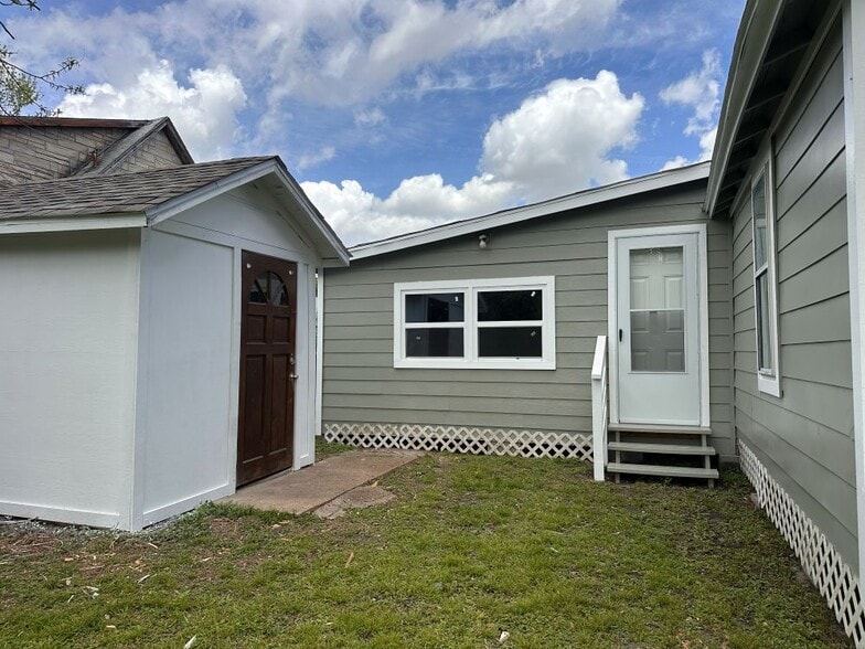 Building Photo - 2516 Ivy St