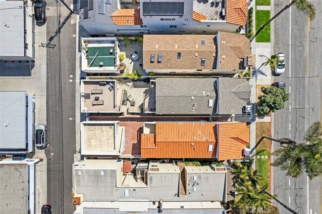 Building Photo - 222 17th St