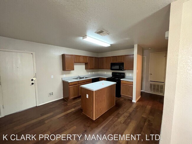 Building Photo - 4 br, 2 bath House - 8107 HEIGHTS VALLEY