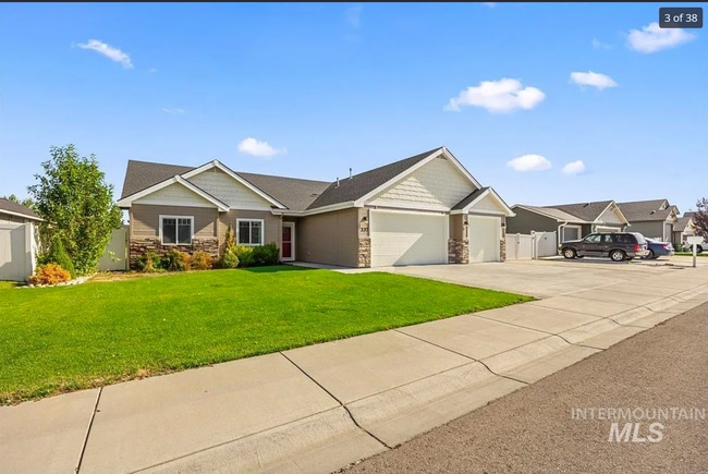 Primary Photo - 337 Orchid Ave