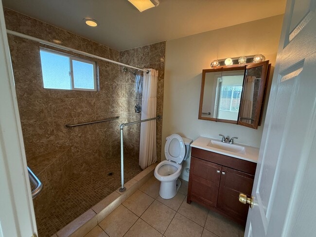 Building Photo - North 6th Street