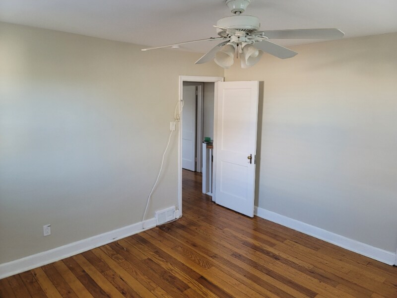 Building Photo - 4044 Lasher Rd