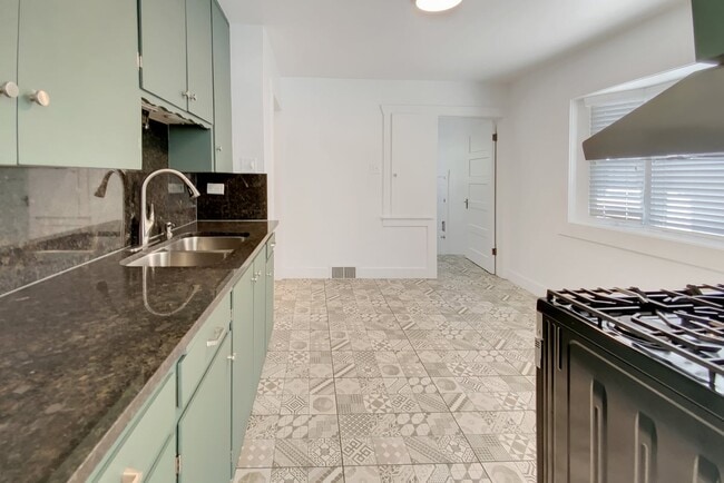 Building Photo - 754 E 1700 S