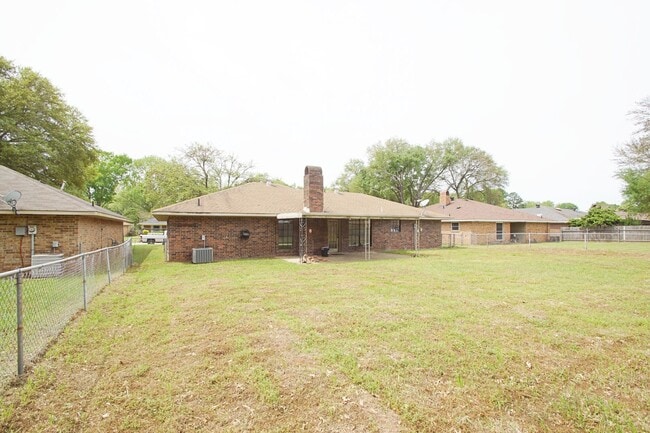 Building Photo - South Bossier Home for Lease