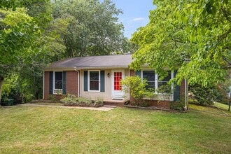 Building Photo - West Asheville 3BR with Fenced Yard & Bonus Room