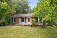 Building Photo - West Asheville 3BR with Fenced Yard & Bonus Room