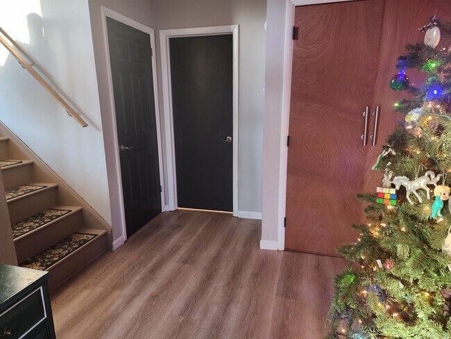 Building Photo - 1014 Hickory Run Rd