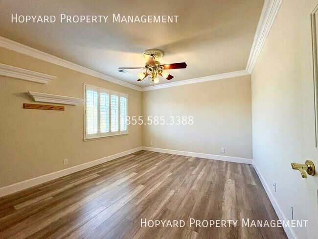 Building Photo - 9619 Velvetleaf Cir