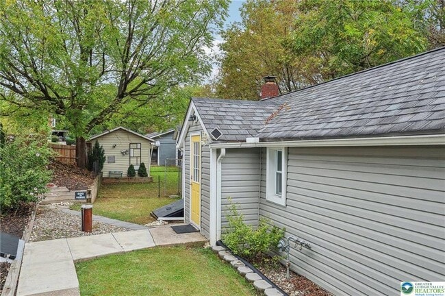 Primary Photo - 3203 Washington St