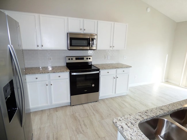 Building Photo - 210 Tibton Cir
