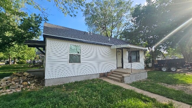 Primary Photo - 1019 N Tenth St