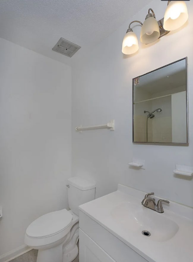 Building Photo - 1029 Amber Dr