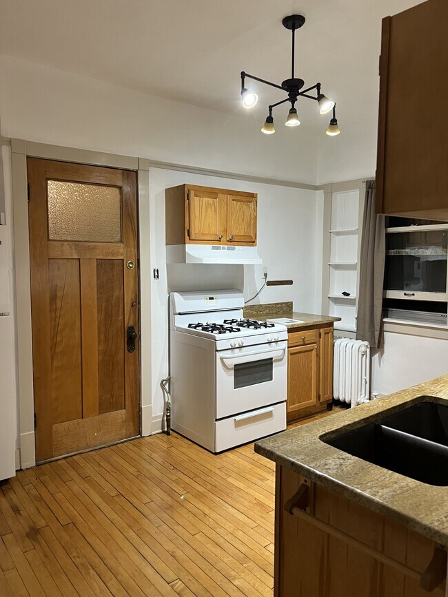 Building Photo - 3406 N Downer Ave