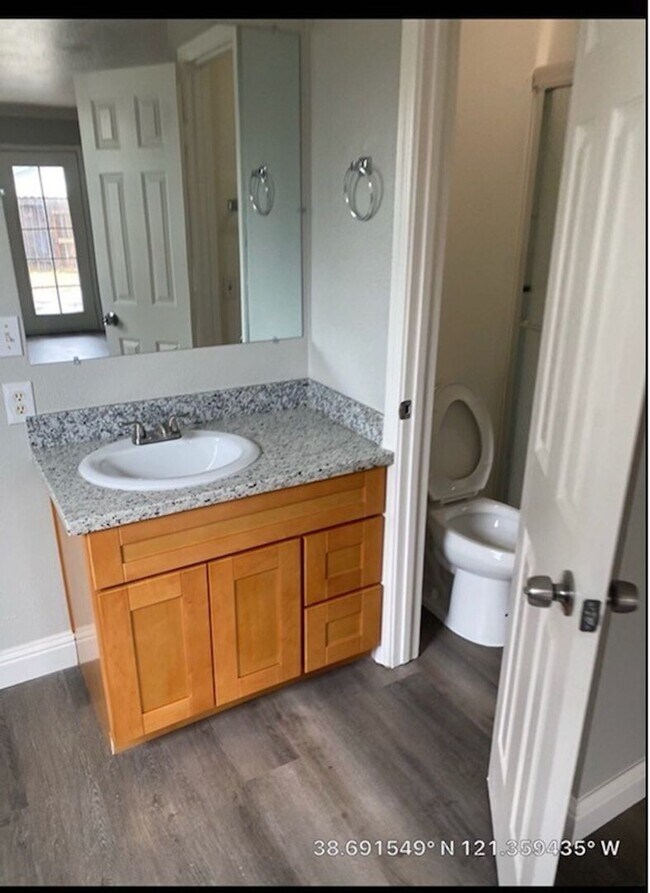 Building Photo - 4 Bed/3 Bath w/Loft.  HURRY won't Last Long!!!