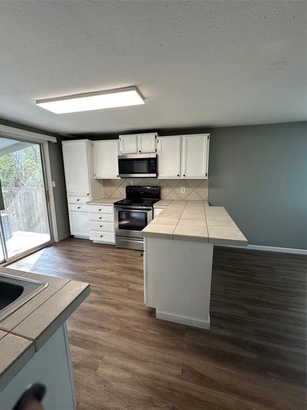 Building Photo - 2265 McCaleb Rd