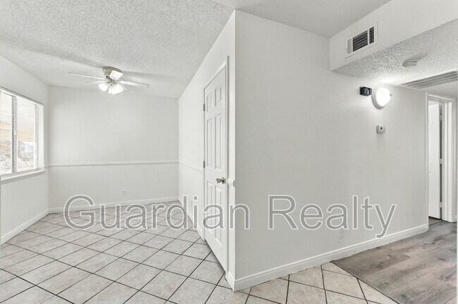 Building Photo - 4248 Tara Ave