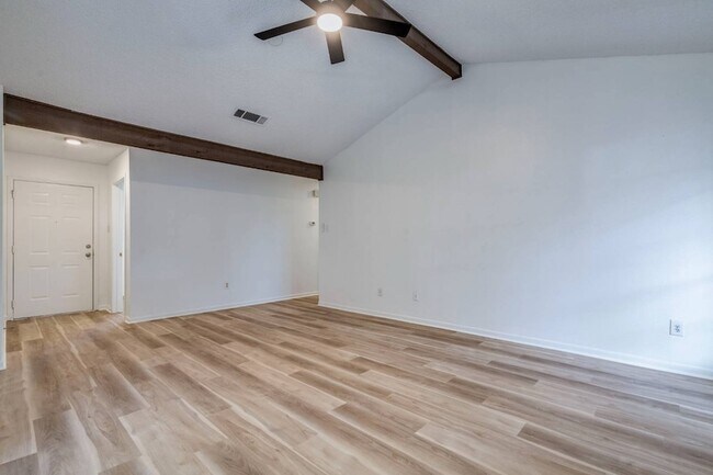 Building Photo - 1306 Glenda Dr