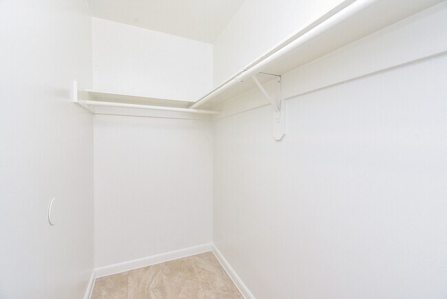 Building Photo - 2835 Pepperwood Dr