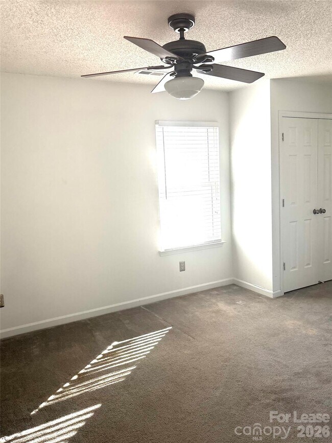 Building Photo - 3412 Armitage Dr