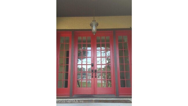 Building Photo - 212 St Johns Ave