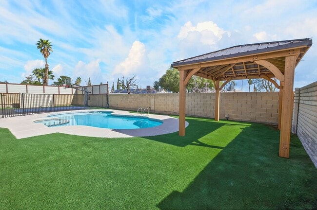 Building Photo - NEWLY RENOVATED SINGLE-STORY HOME LOCATED IN LAS VEGAS