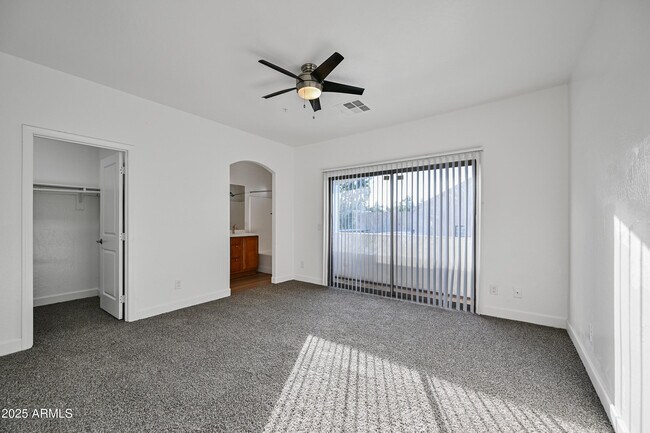 Building Photo - 4608 W Maryland Ave