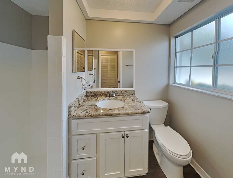 Building Photo - 8610 Sagewood Dr