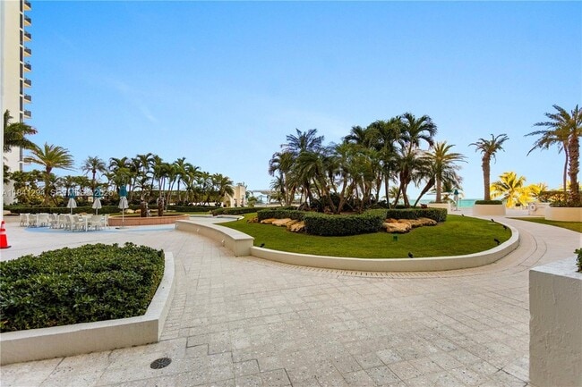 Building Photo - 19111 Collins Ave