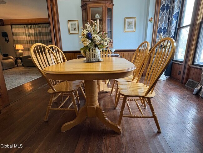 Building Photo - 260 Clark Rd