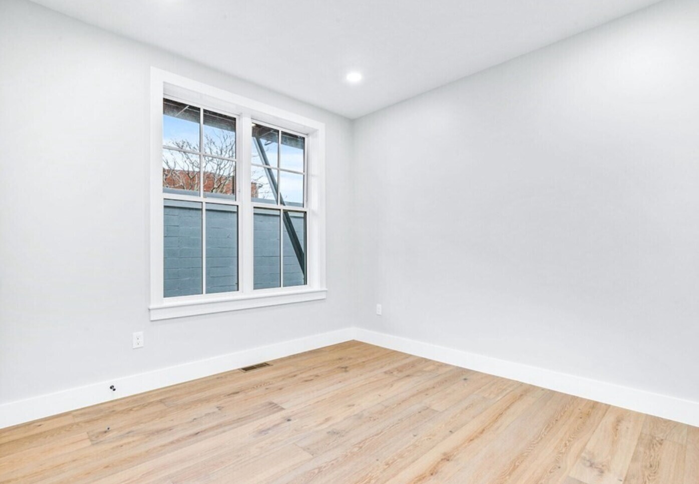 Building Photo - 35 Union Sq