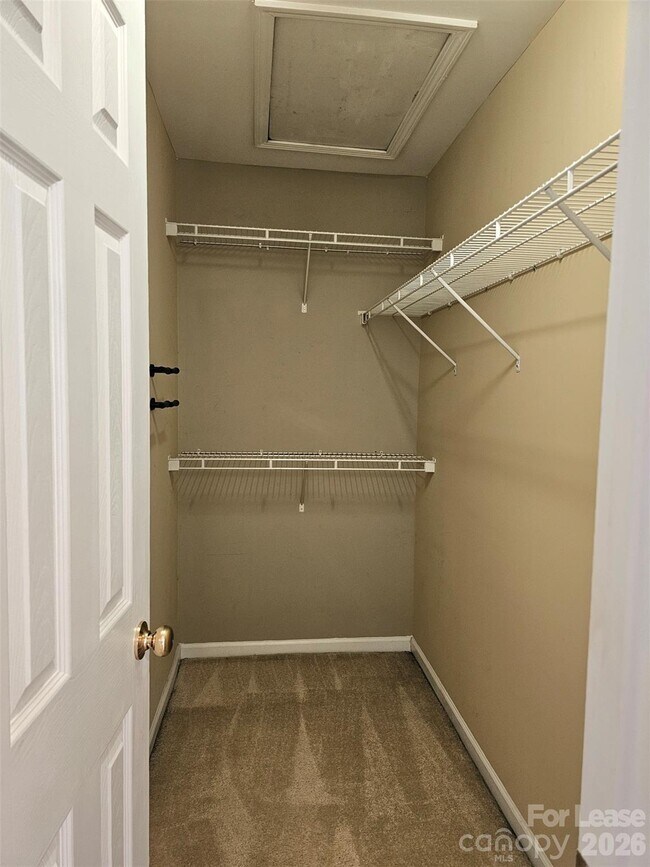 Building Photo - 10609 Fuller Ridge Cir