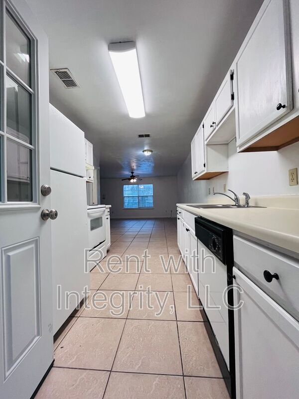 Building Photo - 1285 Rumba Ln