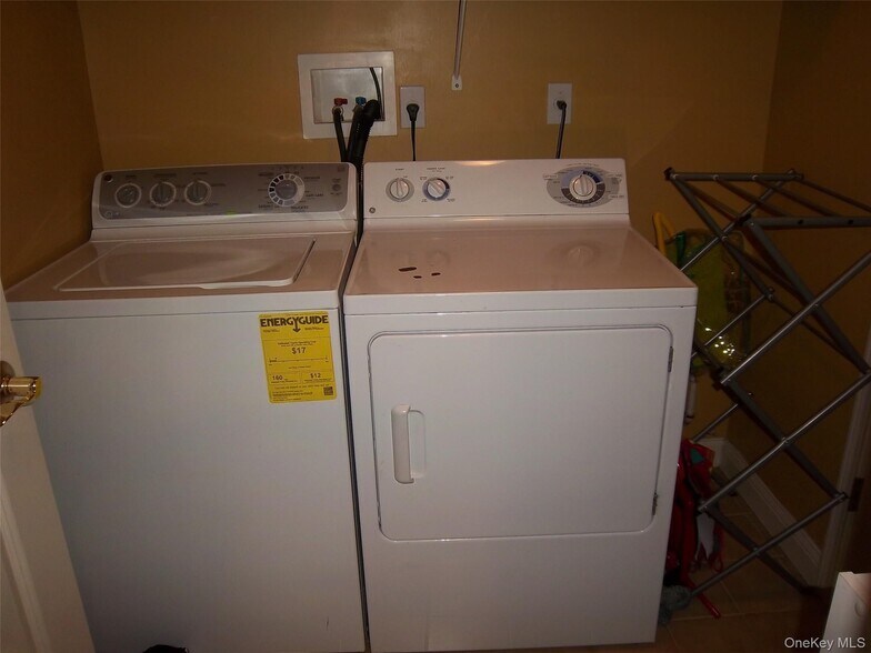 Building Photo - 36 Briarbrook Dr