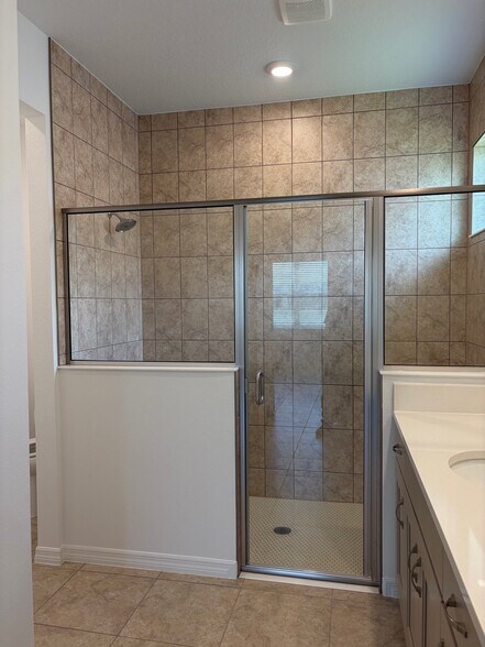 Building Photo - 5754 Southwest 71st Avenue