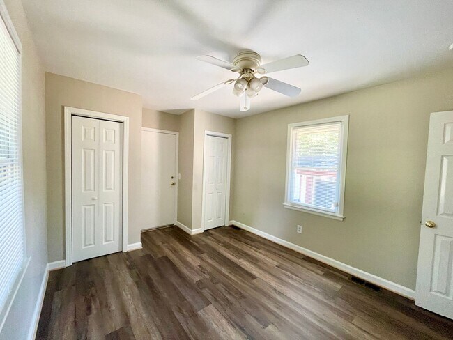 Building Photo - Rosewood
