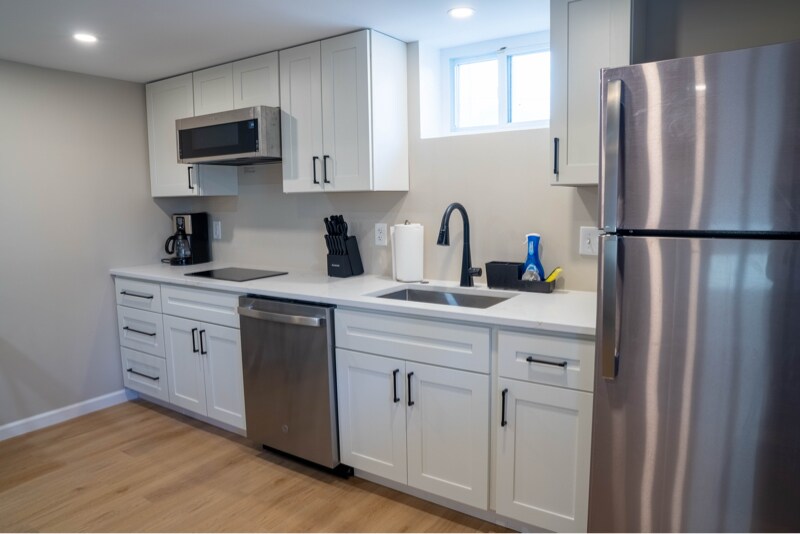 Building Photo - 1400 Northcrest Dr