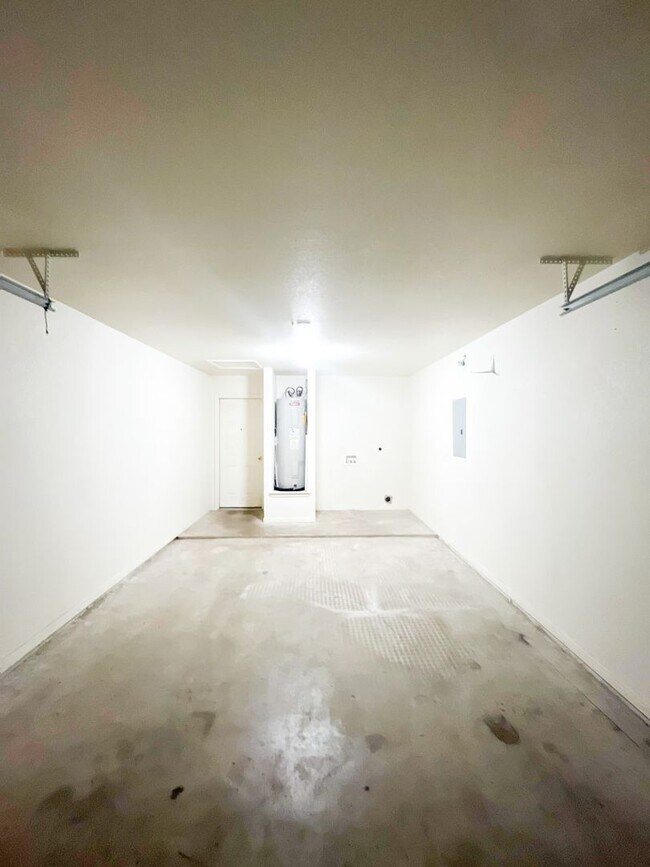 Building Photo - 3807 Wind Ct