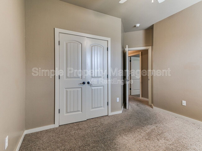 Building Photo - 2874 Muzzy St